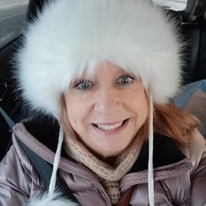 Meet your Posher, Jeannine